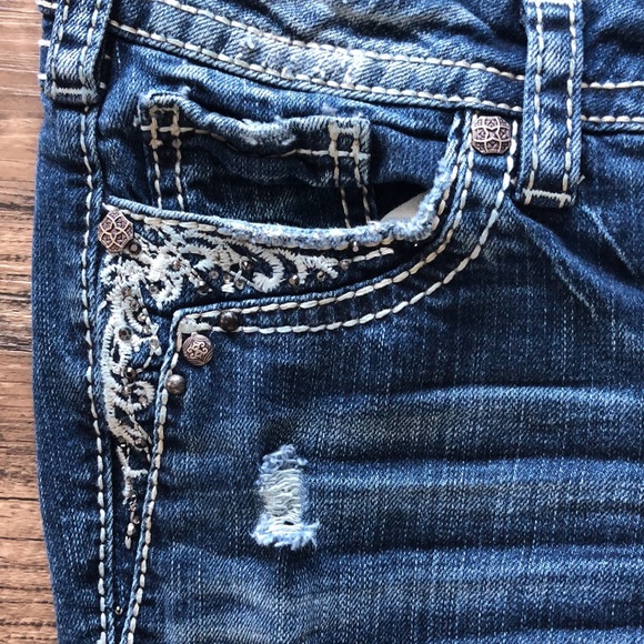 Silver Tuesday low bootcut 26/28” distressed jeans - Picture 3 of 16